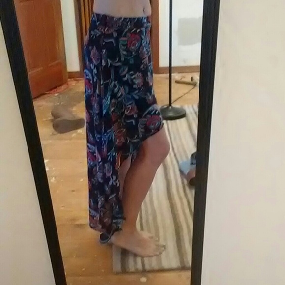 High low skirt - Picture 4 of 4